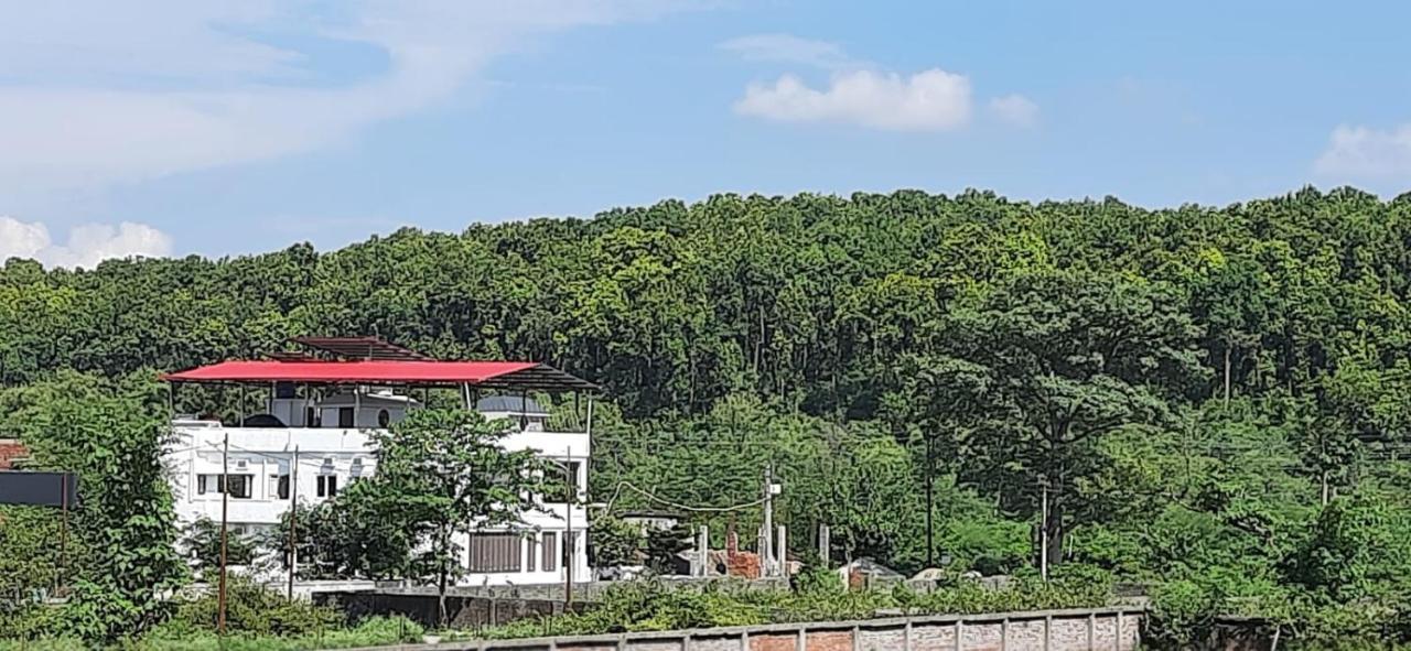 Hotel THE BIRD Dehradun Exterior foto